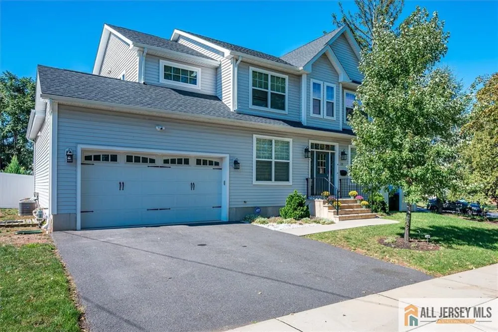 23 Dalton Place Edison, NJ 08817