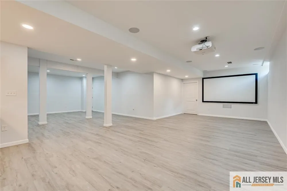 23 Dalton Place Edison, NJ 08817