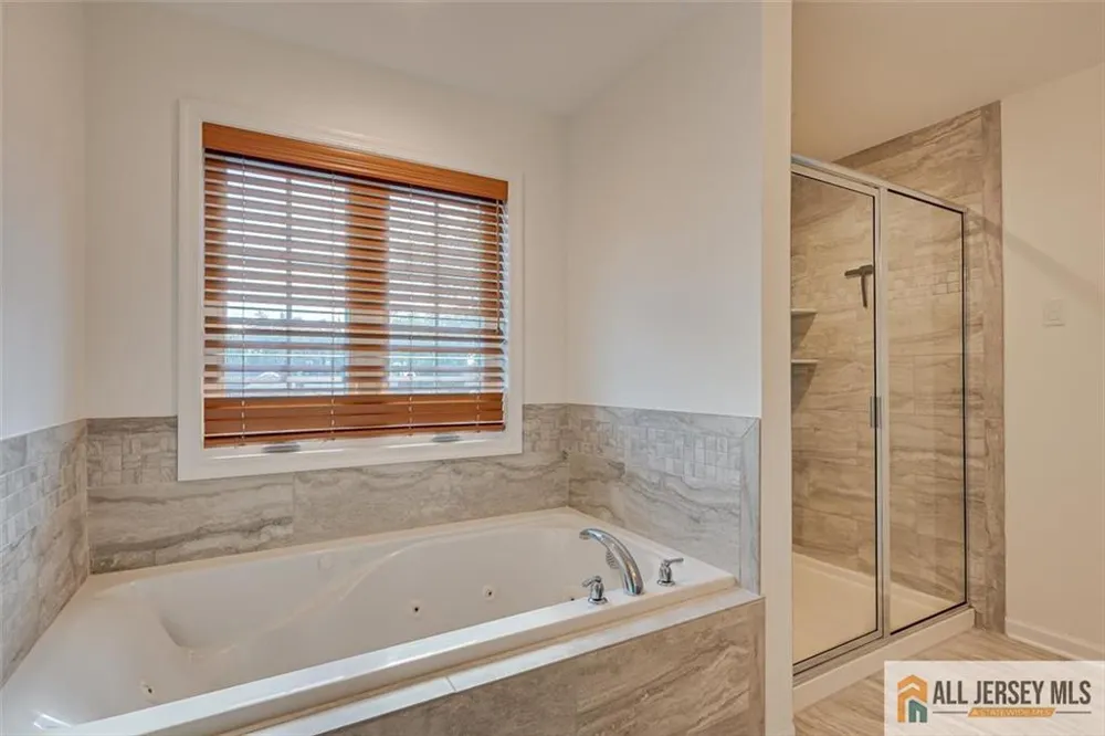 23 Dalton Place Edison, NJ 08817