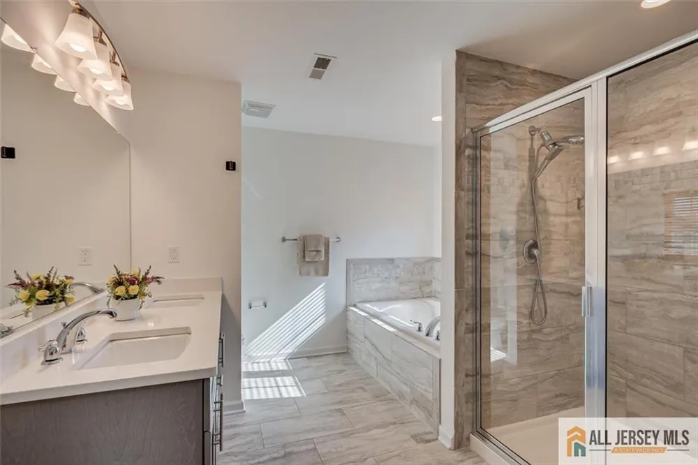 23 Dalton Place Edison, NJ 08817