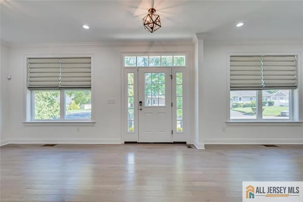 23 Dalton Place Edison, NJ 08817