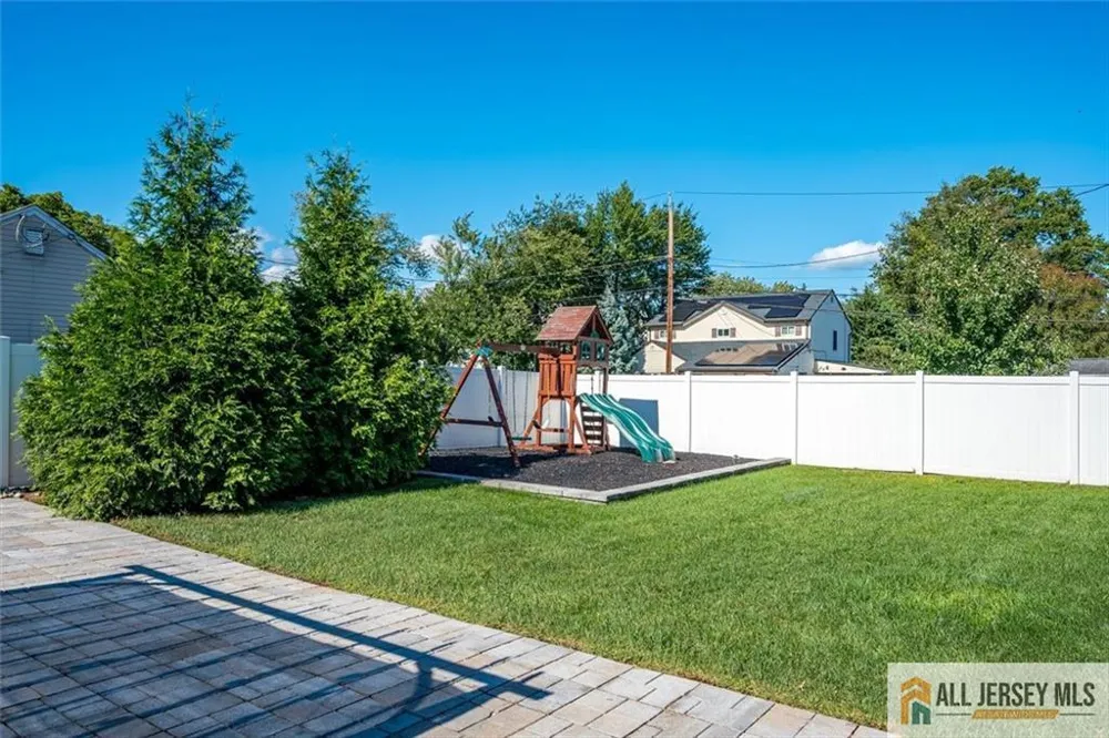 23 Dalton Place Edison, NJ 08817