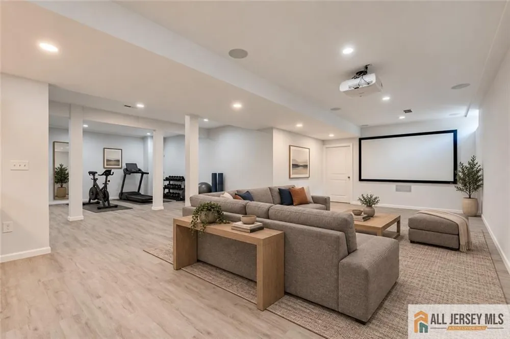 23 Dalton Place Edison, NJ 08817