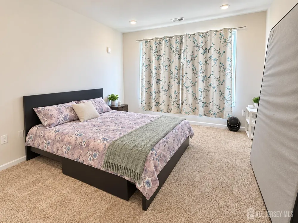 306 Dickson Court Highland Park, NJ 08904
