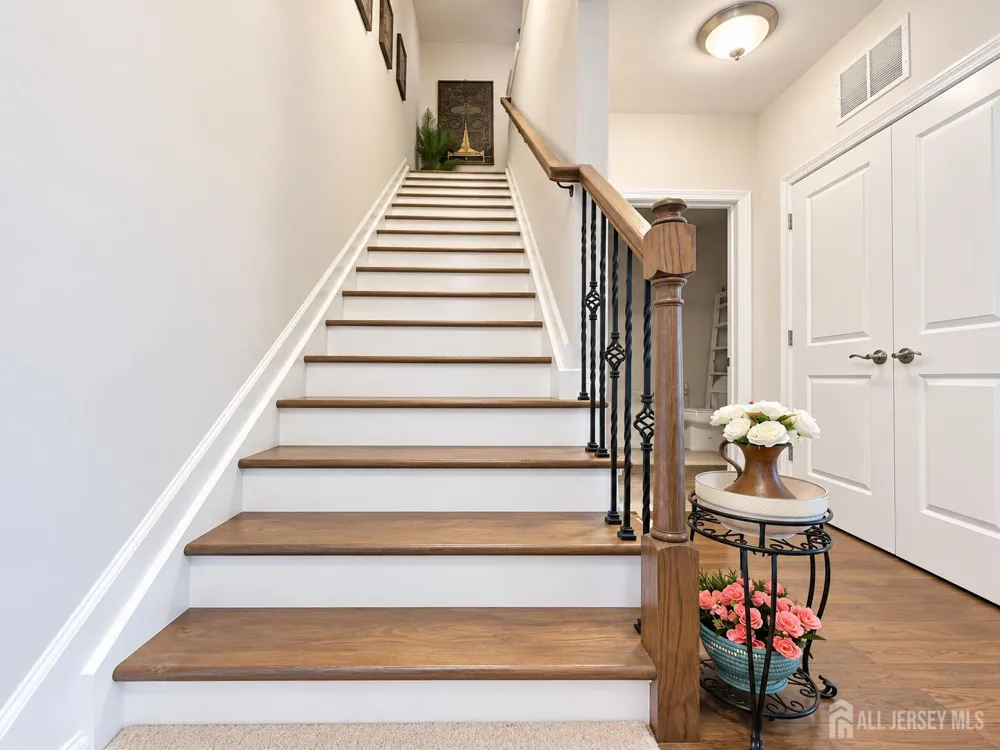 306 Dickson Court Highland Park, NJ 08904