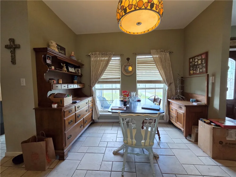 111 Paso Madera Rockport, TX 78382