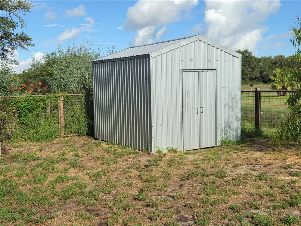111 Paso Madera Rockport, TX 78382