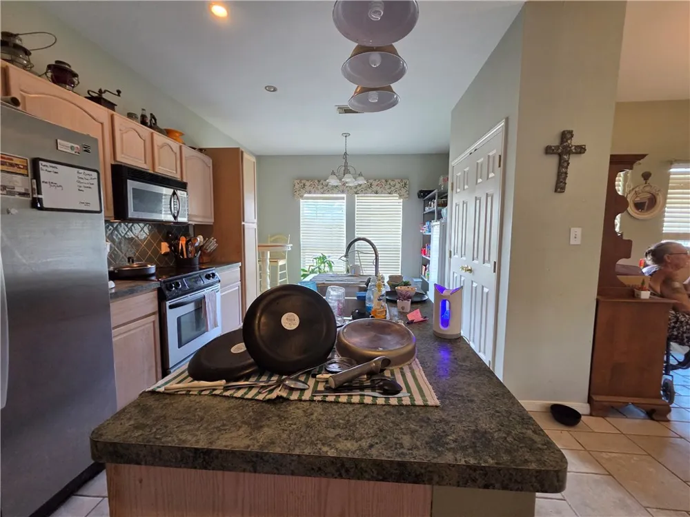 111 Paso Madera Rockport, TX 78382
