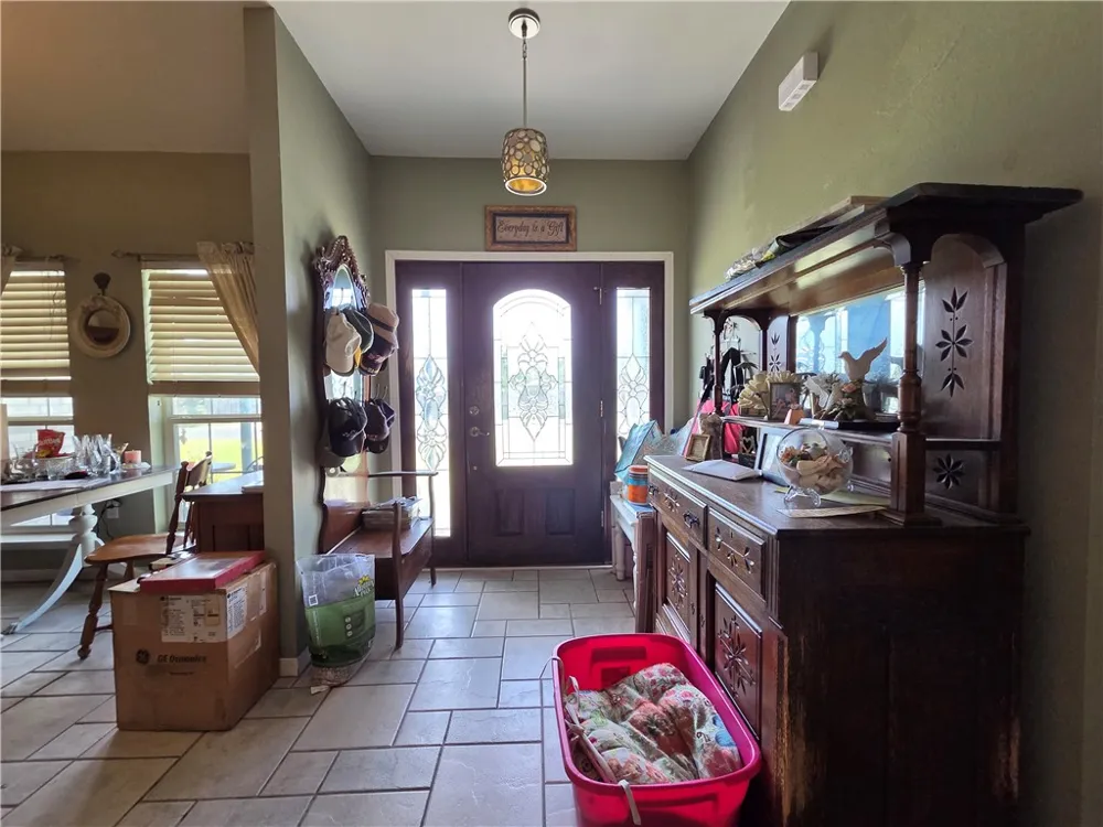 111 Paso Madera Rockport, TX 78382