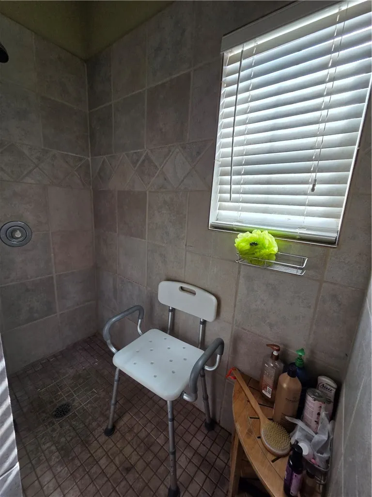 111 Paso Madera Rockport, TX 78382