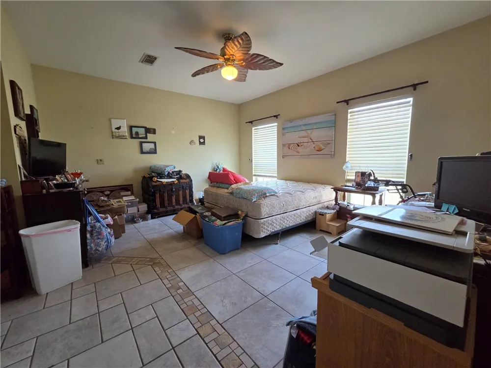 111 Paso Madera Rockport, TX 78382