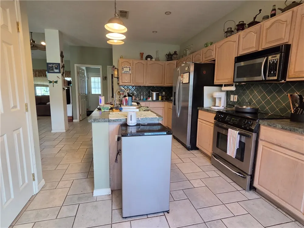 111 Paso Madera Rockport, TX 78382