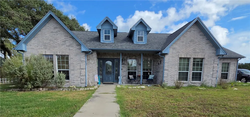 111 Paso Madera Rockport, TX 78382
