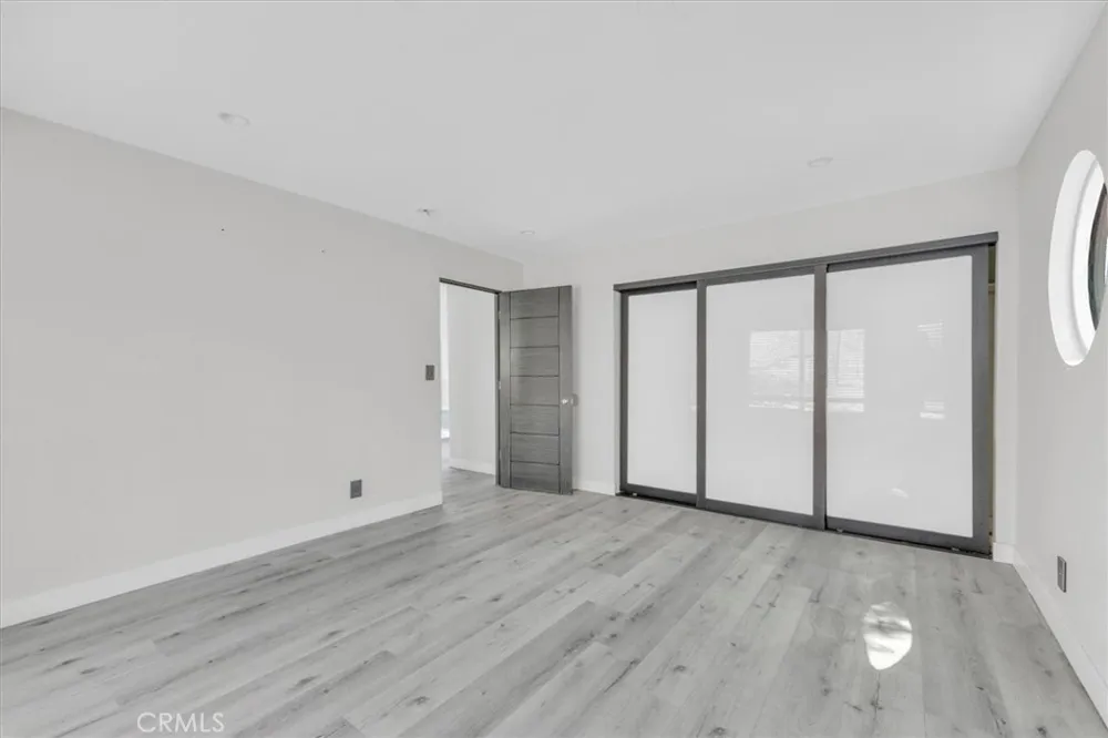5096 Llano Drive Woodland Hills, CA 91364