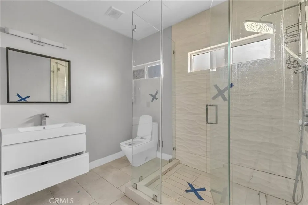 5096 Llano Drive Woodland Hills, CA 91364