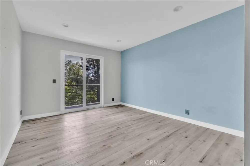 5096 Llano Drive Woodland Hills, CA 91364