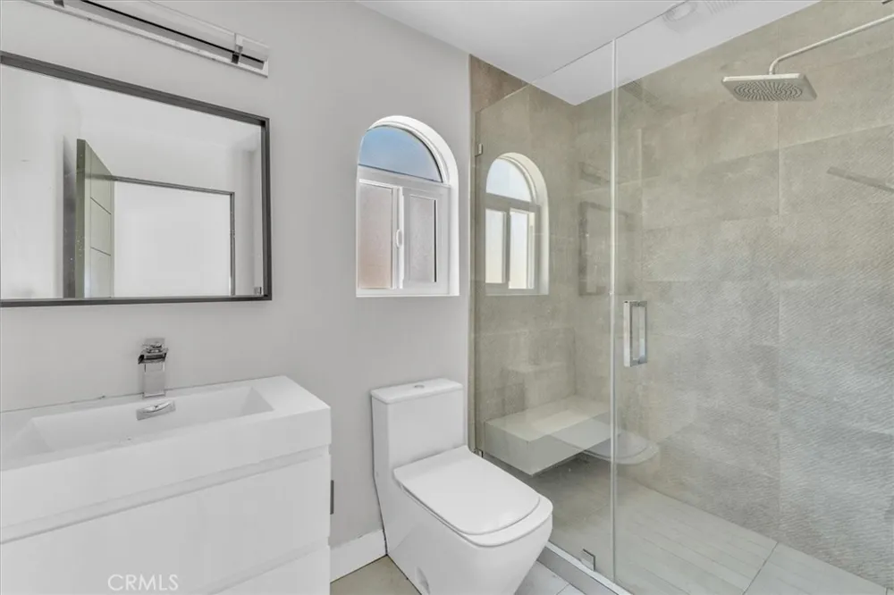 5096 Llano Drive Woodland Hills, CA 91364