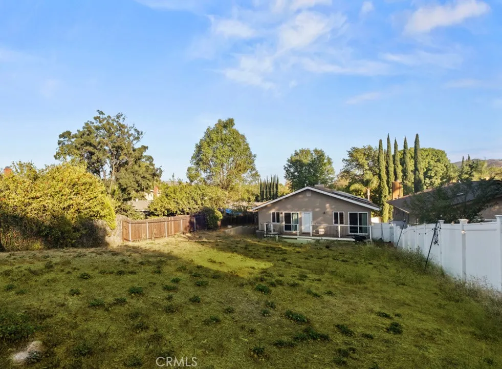 885 Masterson Drive Thousand Oaks, CA 91360