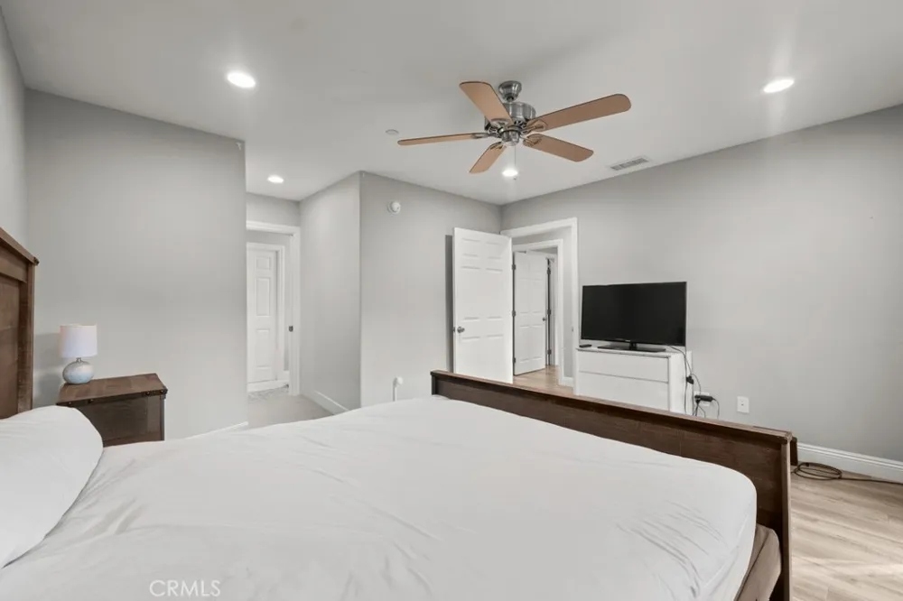 885 Masterson Drive Thousand Oaks, CA 91360