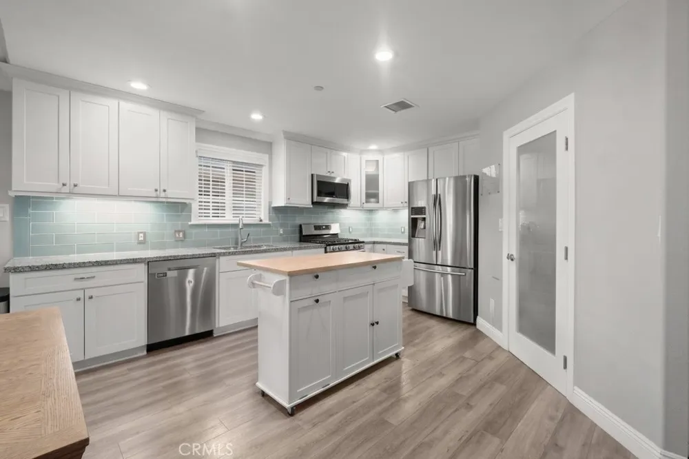 885 Masterson Drive Thousand Oaks, CA 91360