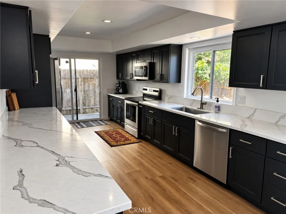 3062 Inverness Rossmoor, CA 90720