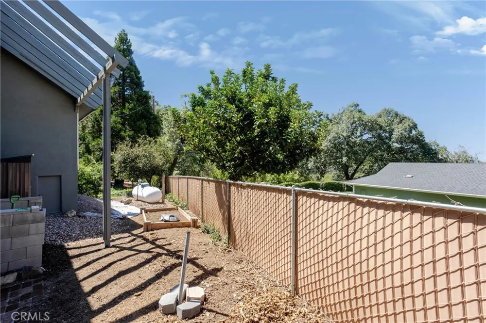 38998 Harris Road Oak Glen, CA 92399