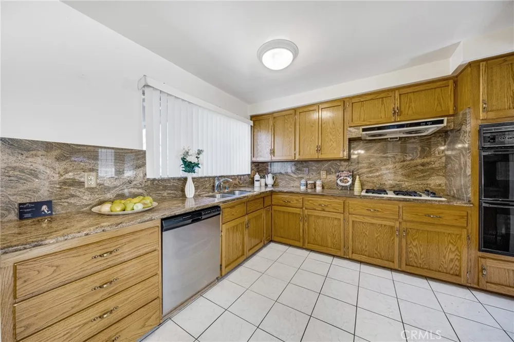 2640 David La Habra, CA 90631