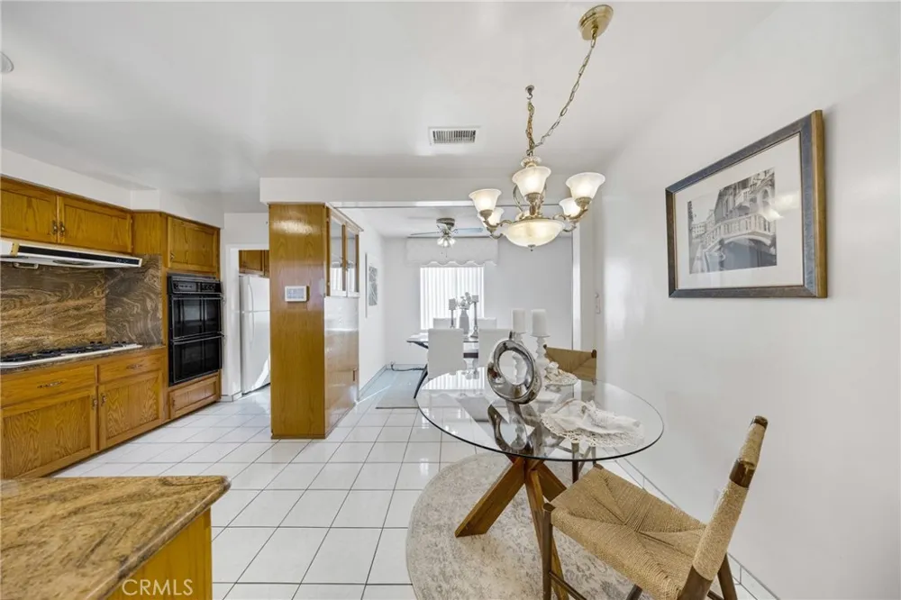 2640 David La Habra, CA 90631