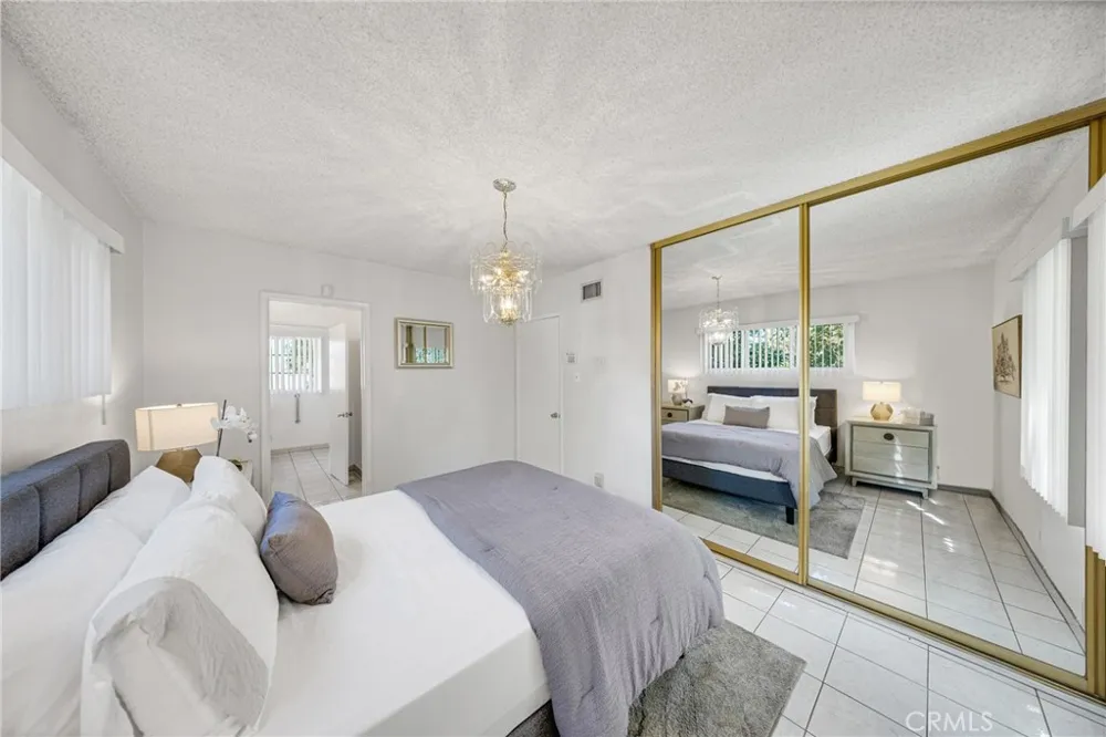 2640 David La Habra, CA 90631
