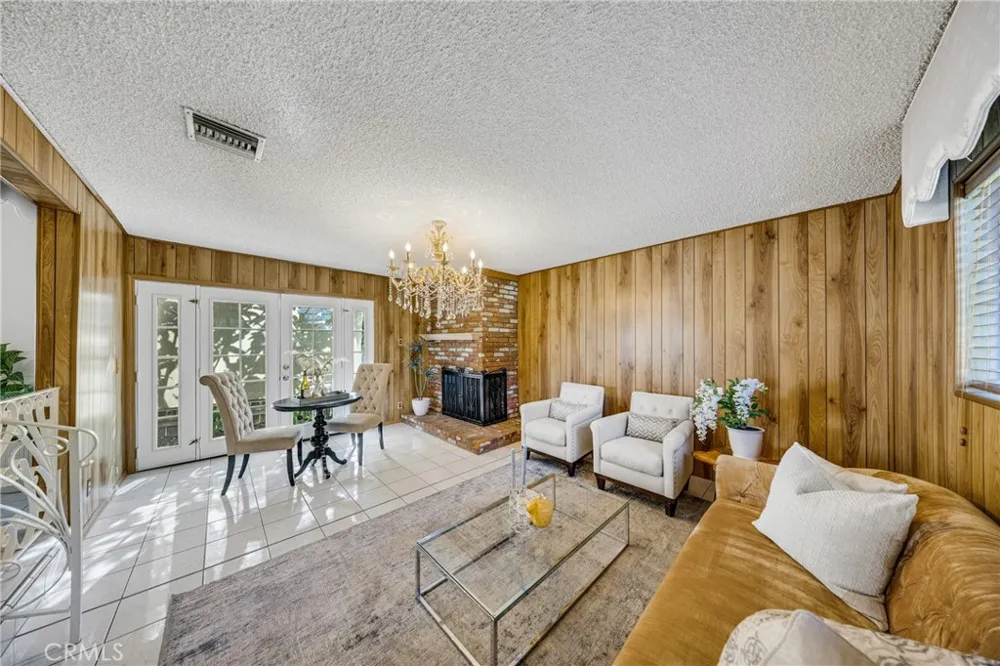 2640 David La Habra, CA 90631