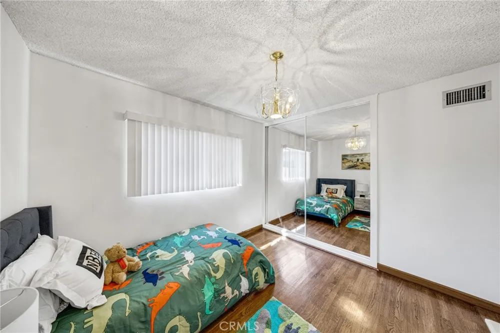 2640 David La Habra, CA 90631