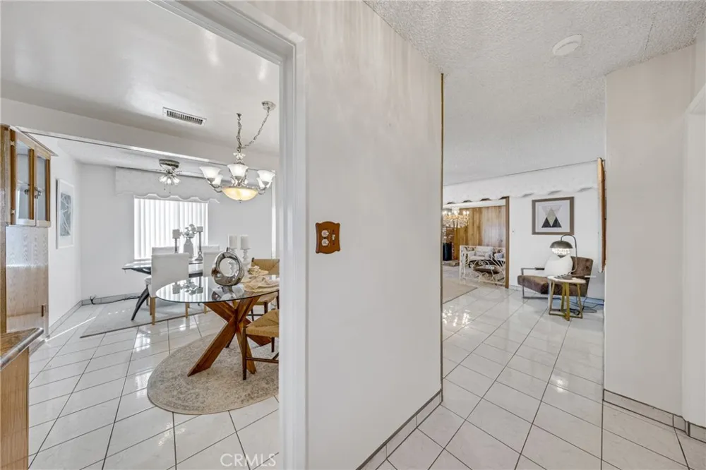 2640 David La Habra, CA 90631