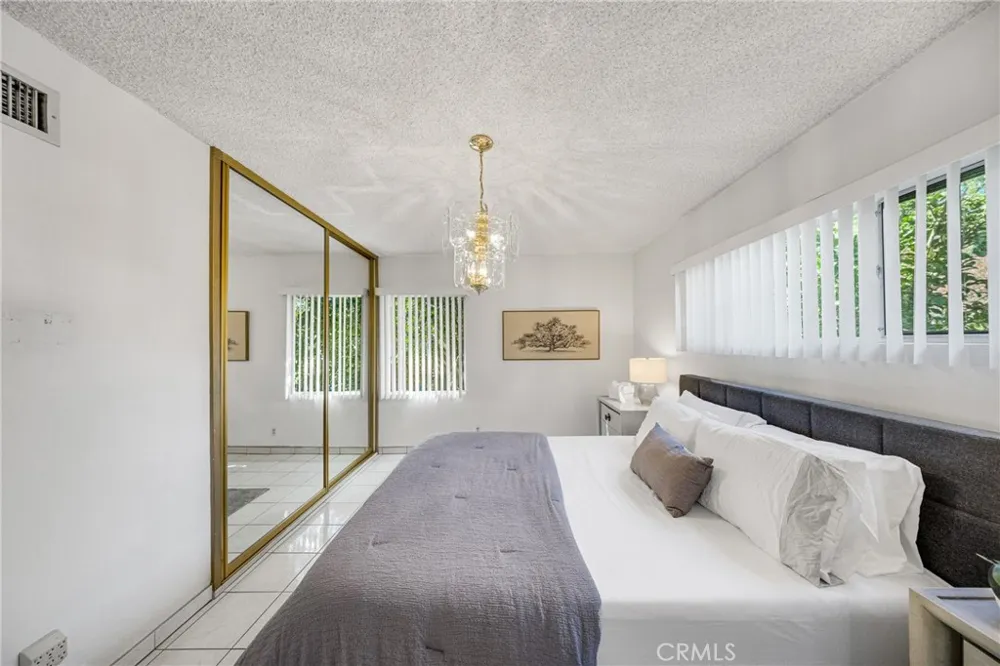 2640 David La Habra, CA 90631
