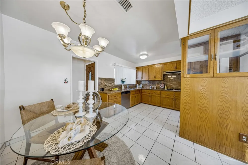 2640 David La Habra, CA 90631