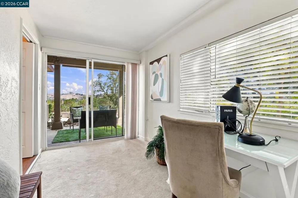 1138 Skycrest Dr #8 Walnut Creek, CA 94595