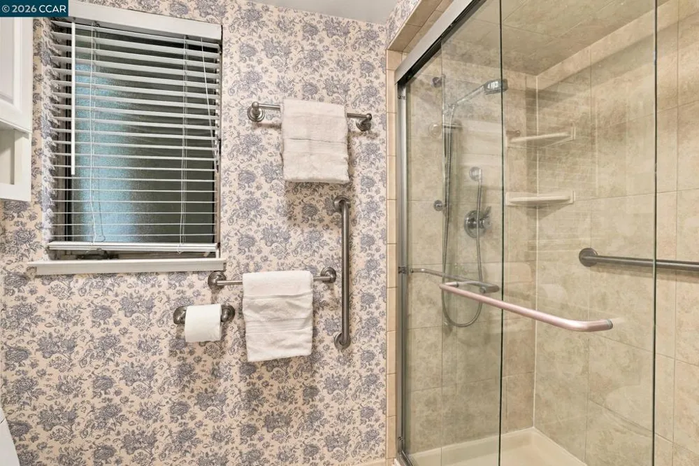 1138 Skycrest Dr #8 Walnut Creek, CA 94595