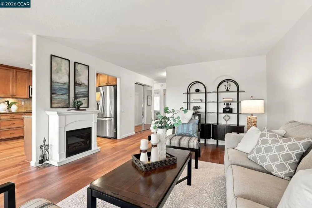 1138 Skycrest Dr #8 Walnut Creek, CA 94595