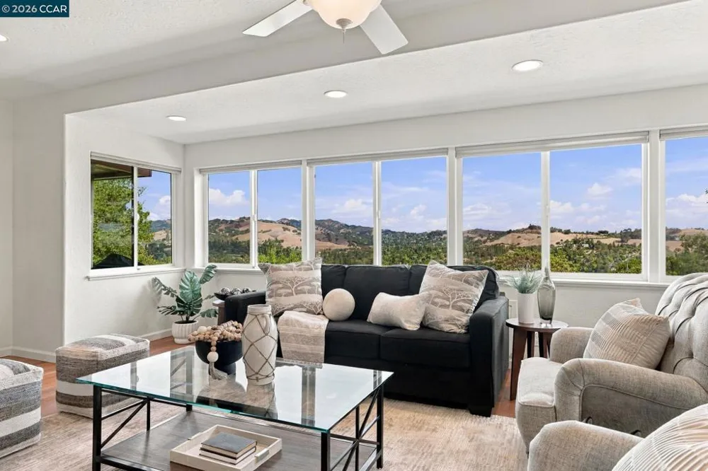 1138 Skycrest Dr #8 Walnut Creek, CA 94595