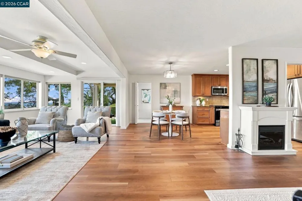 1138 Skycrest Dr #8 Walnut Creek, CA 94595