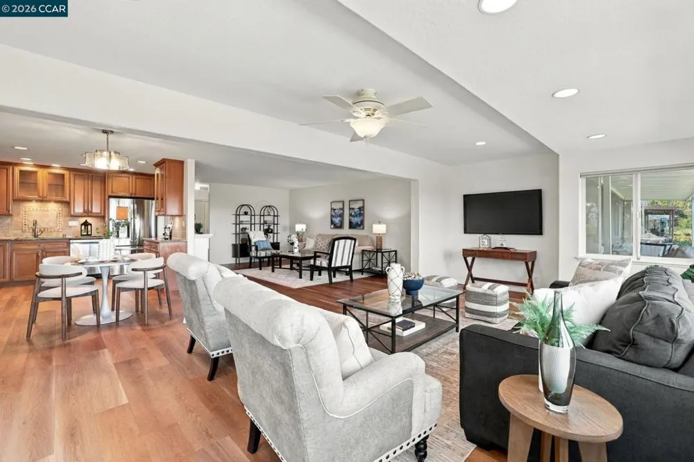1138 Skycrest Dr #8 Walnut Creek, CA 94595