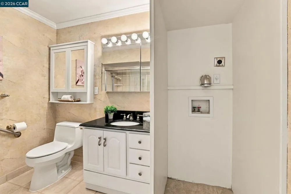 1138 Skycrest Dr #8 Walnut Creek, CA 94595