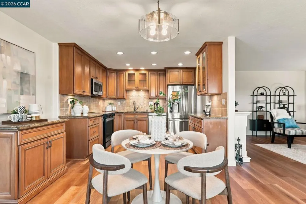 1138 Skycrest Dr #8 Walnut Creek, CA 94595