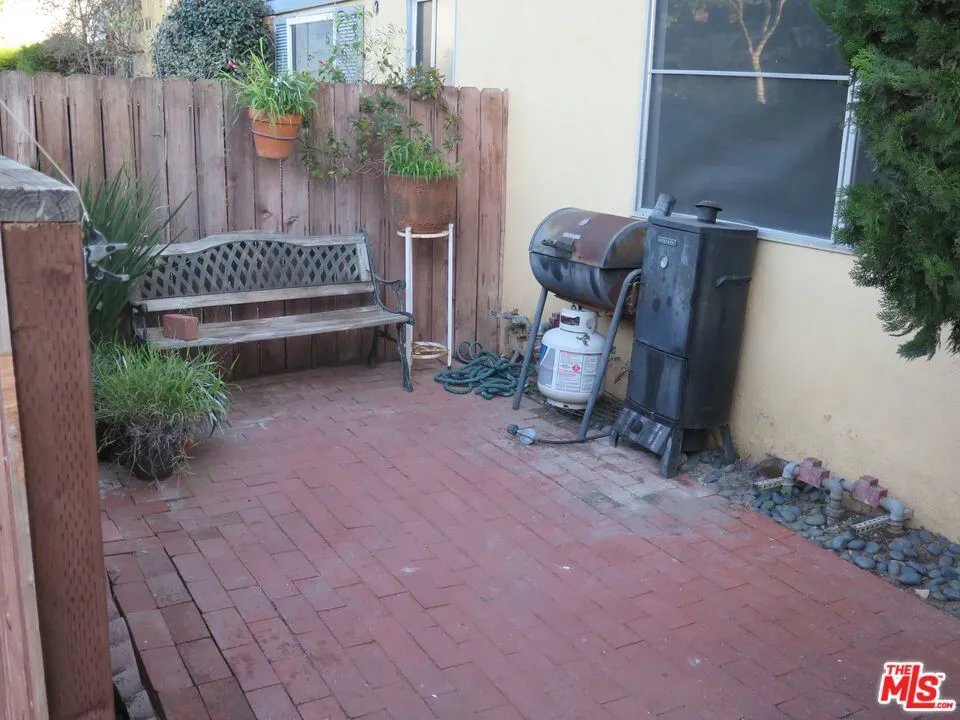 3603 MENTONE AVENUE #6 Los Angeles, CA 90034