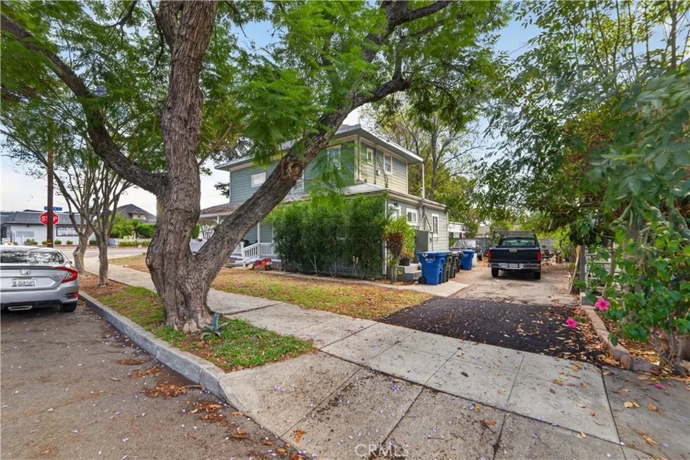 1195 Park Pomona, CA 91768