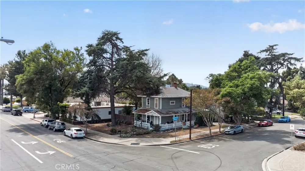 1195 Park Pomona, CA 91768