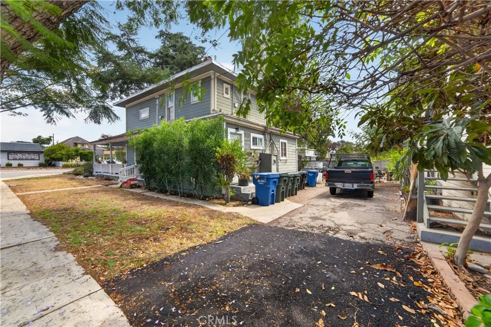 1195 Park Pomona, CA 91768