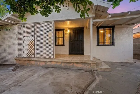 238 W 90th