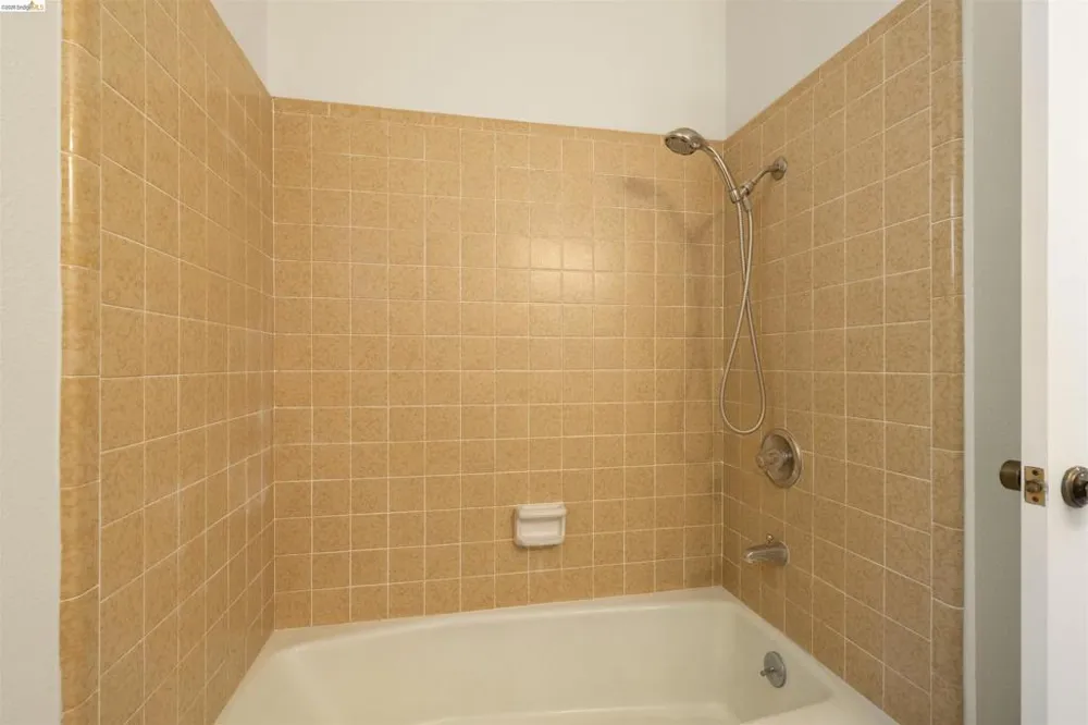 9107 Yount Court Elk Grove, CA 95624