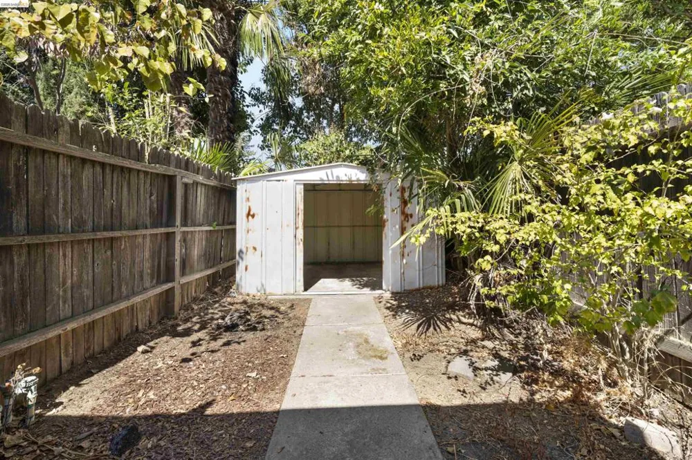 9107 Yount Court Elk Grove, CA 95624