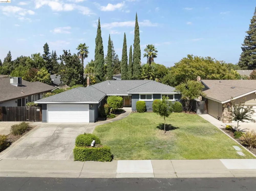 9107 Yount Court Elk Grove, CA 95624